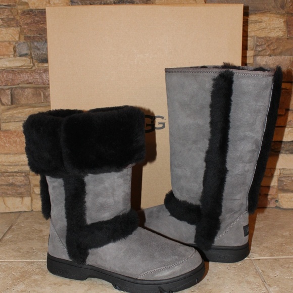 UGG WOMEN'S SUNBURST TALL SUEDE SHEARLING BOOTS NEW - Picture 1 of 6